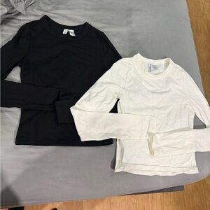H&M Long Sleeve Crewneck Tops in Black and White